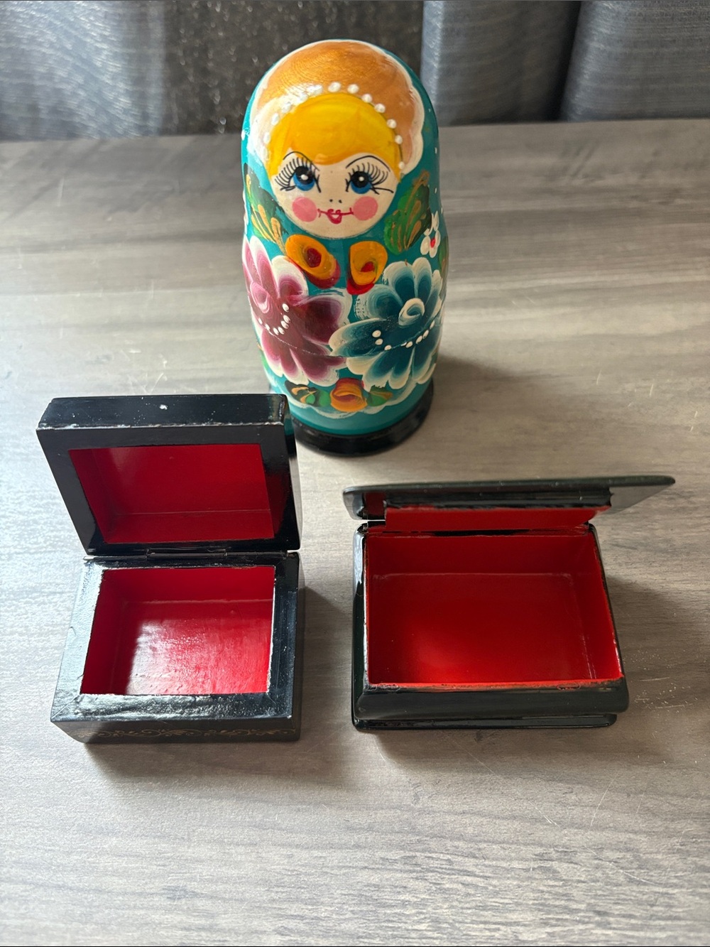 Matrioskas and Russian boxes hand-painted with lacquer - Picture 5 of 5